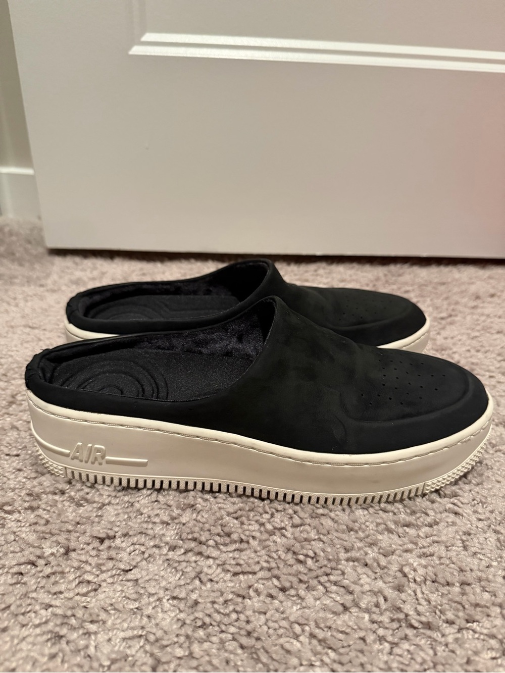 Nike Air Force 1 Lover XX Slip Ons Sneakers Slides Leather Closed
Toe
